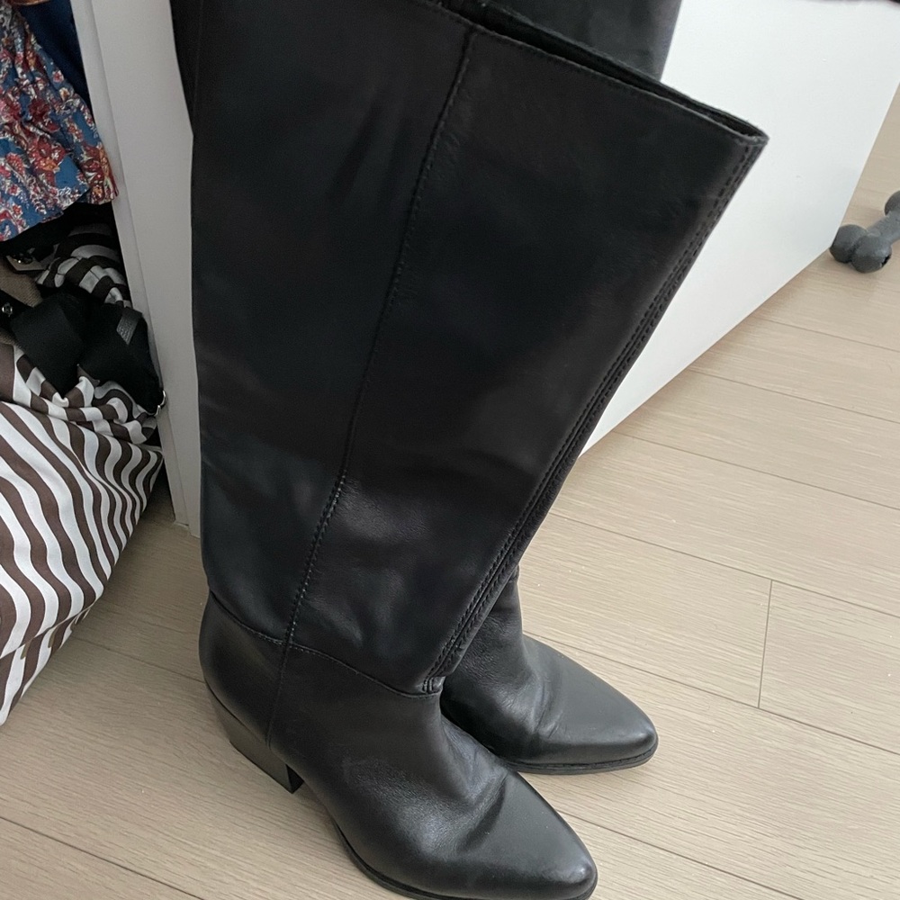 Naturalizer Leather Wide Calf boot